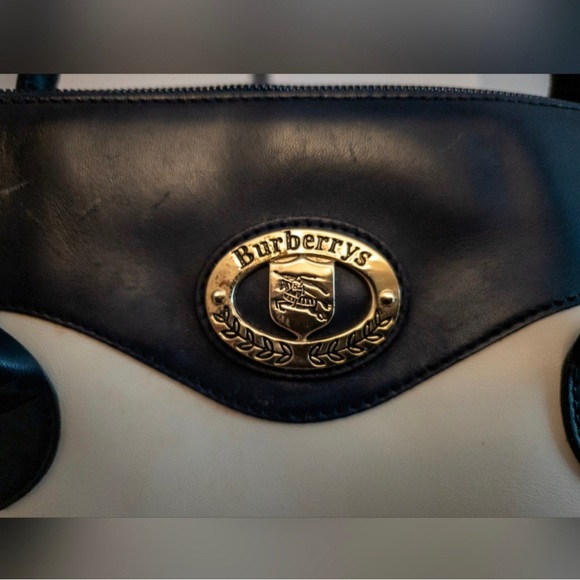 ⚜️ BurberryS White and Navy 2-Way ⚜️ - Picture 6 of 14